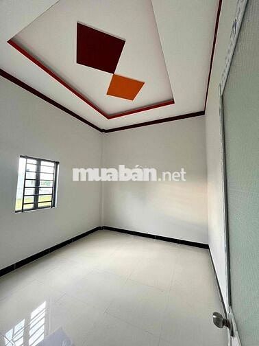 cần bán gấp căn nhà lầu , shr trao tay