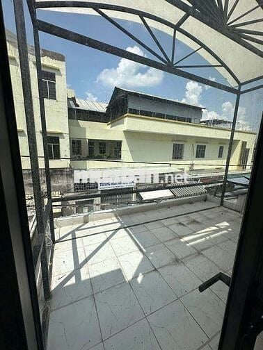 Nhà 2 tầng 4,7❌22 ngay chợ và nhà thờ Lạc Quang tiện ở và kd buôn bán