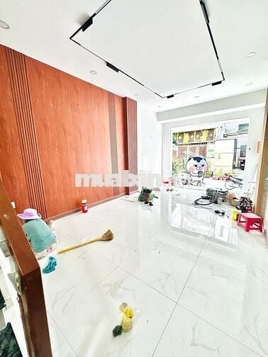 Cần bán gấp nhà đẹp 1/ hẻm xe hơi