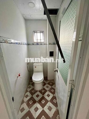 cần bán gấp căn nhà lầu , shr trao tay