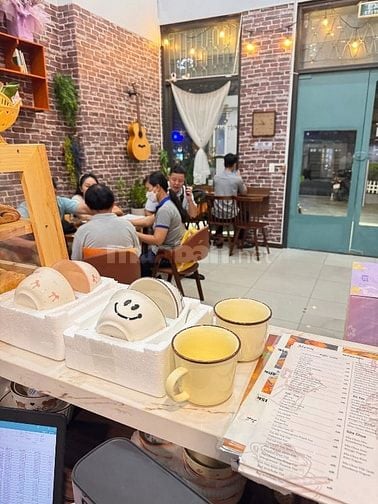 Cần sang nhượng lại quán cafe,ở chung cư đông dân gần trường học