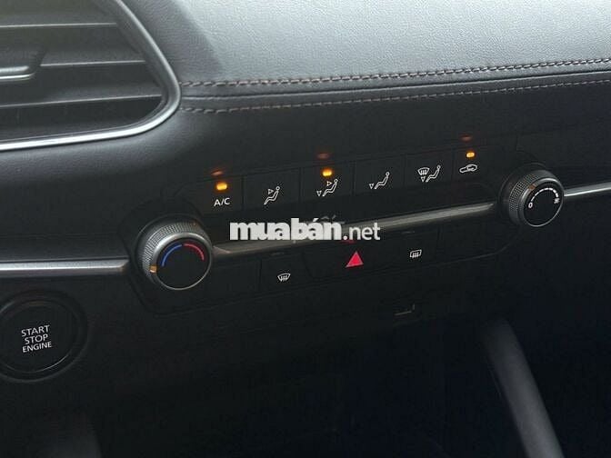 Mazda 3 2022 1.5L Deluxe - 49800 km