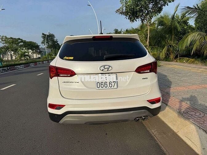 Hyundai Santa Fe 2018 Xăng 50.000 km Trắng