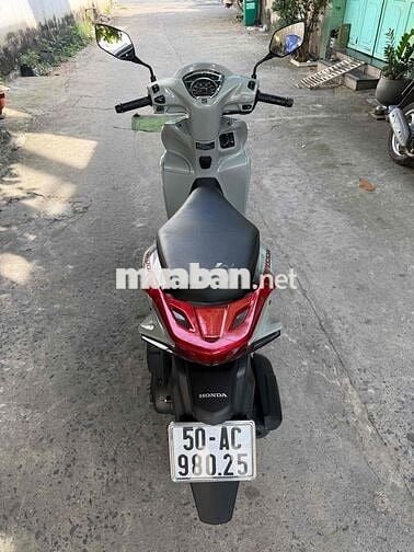 Honda Vision 2025 Xám 800km