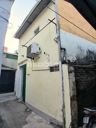 Cho thuê nhà 2 tầng 3PN chỉ 7tr/tháng ở gần chợ Nhật Tân