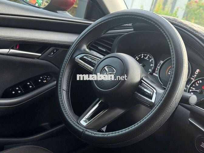 Mazda 3 2022 1.5L Deluxe - 49800 km