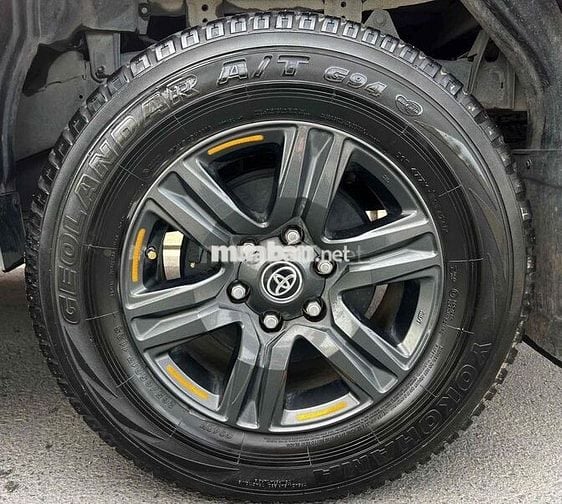 Bán Hilux tự động 1 cầu 2021 lướt - Xe đẹp đi kỹ