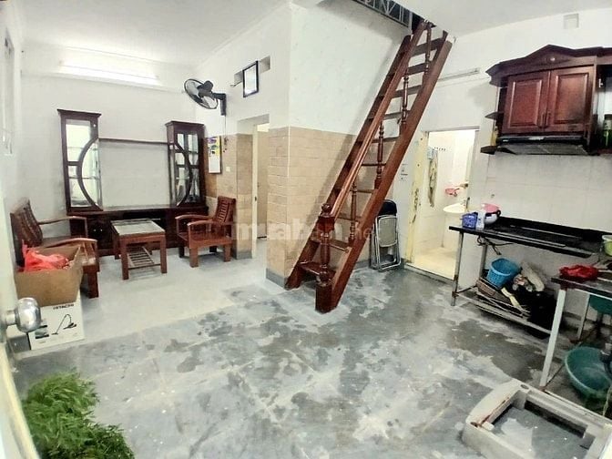 Cho thuê nhà 2 tầng 3PN chỉ 7tr/tháng ở gần chợ Nhật Tân