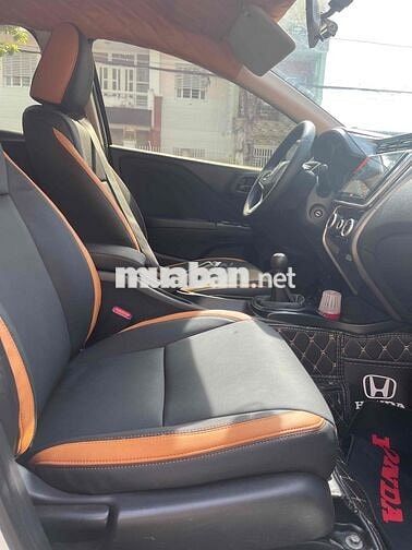 Honda City Trắng 5 chỗ Số sàn