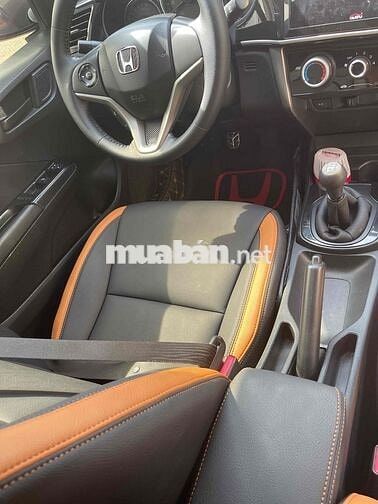 Honda City Trắng 5 chỗ Số sàn