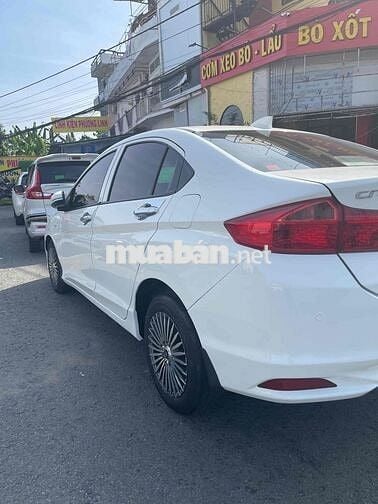 Honda City Trắng 5 chỗ Số sàn