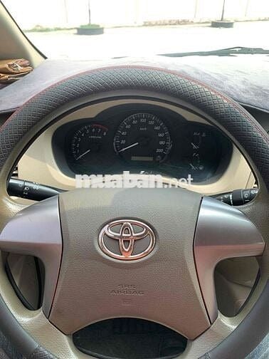 Toyota Innova 2014 E - 108000 km