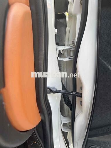 Honda City Trắng 5 chỗ Số sàn