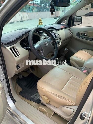 Toyota Innova 2014 E - 108000 km