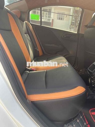 Honda City Trắng 5 chỗ Số sàn