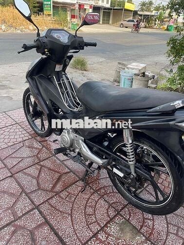 Axelo đk 2018 xe đẹp mây zin biển 69