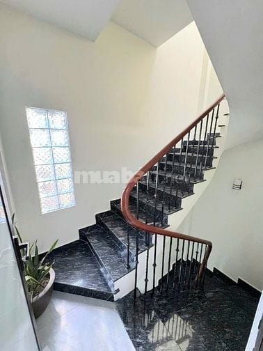 40m² LẠC LONG QUÂN_ngõ thông các ngả, nội thất tinh tế, nhà đẹp ở ngay