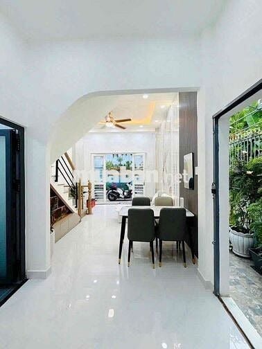 BÁN NHÀ MỚI XÂY CĂN GÓC 2 MẶT TIỀN GẦN CÔNG VIÊN GIA ĐỊNH