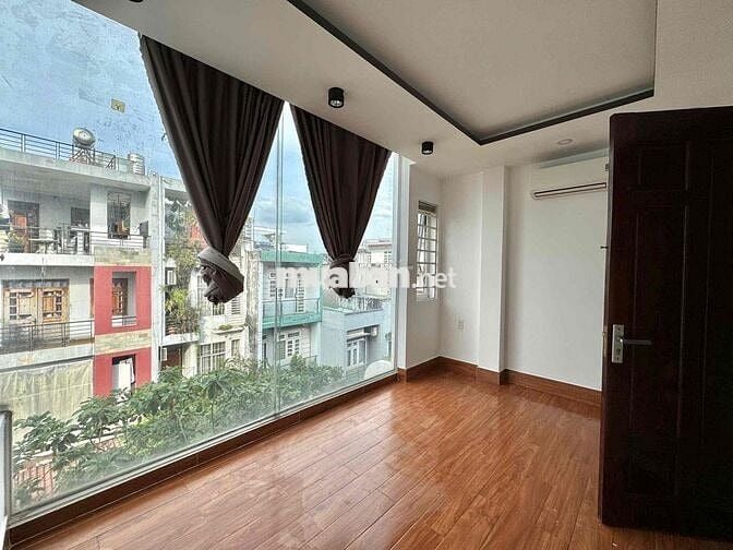 2 PHÒNG NGỦ 2 NHÀ VỆ SINH FULL NỘI THẤT CÓ SẴN MÁY LẠNH NGAY EMART PHI