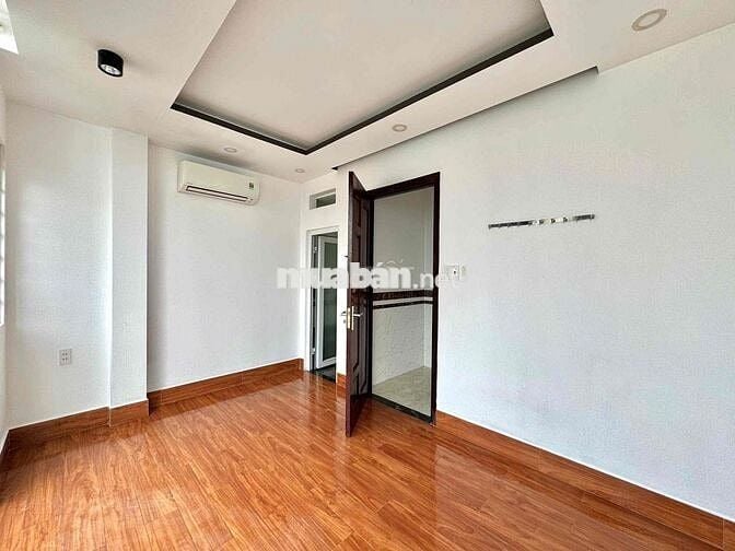 2 PHÒNG NGỦ 2 NHÀ VỆ SINH FULL NỘI THẤT CÓ SẴN MÁY LẠNH NGAY EMART PHI