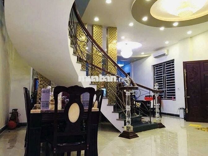 BIỆT THỰ 4 TẦNG 180M2 - CĂN GÓC 2 MẶT TIỀN - KẾ BÊN BẾN XE QUẬN 8