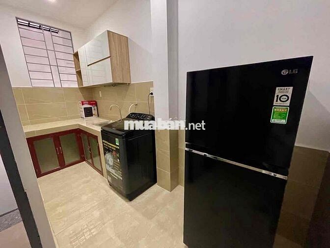 CĂN HỘ 2 GIƯỜNG - TÁCH BẾP BAN CÔNG - MÁY GIẶT RIÊNG - 40M2