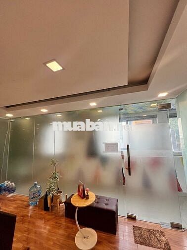 Văn phòng nằm ngay trung tâm GV giá cực TỐT