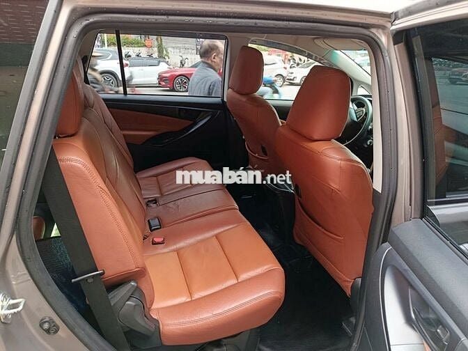 Toyota Innova 2016 2.0E - 29000 km