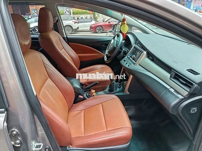 Toyota Innova 2016 2.0E - 29000 km