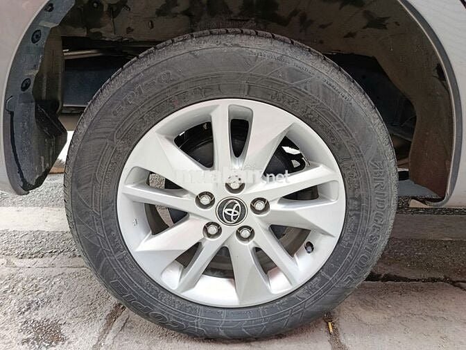 Toyota Innova 2016 2.0E - 29000 km