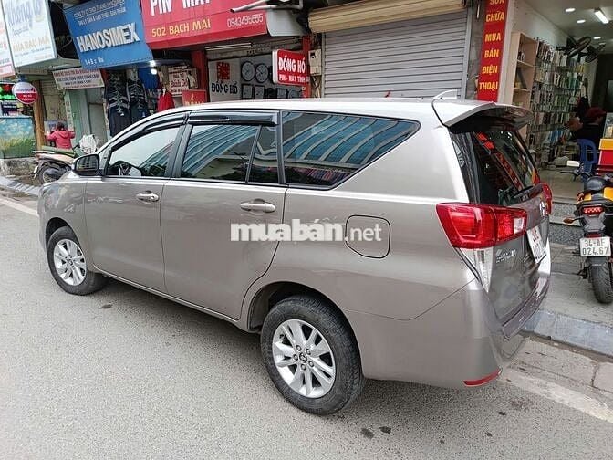 Toyota Innova 2016 2.0E - 29000 km