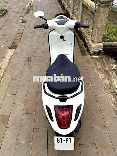 Cần bán Vespa Sprint 3Vie 2015 màu Trắng