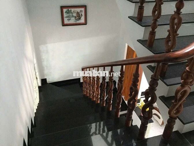 CHO THUÊ NHÀ 1 TRỆT 1 LẦU 2 PHÒNG NGỦ. GIÁ 7 TRIỆU/ THÁNG