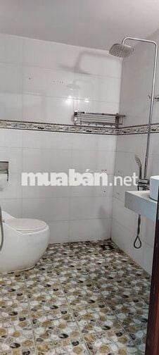 Cho thuê nhà 1 trệt 1 lầu 1 sân thượng