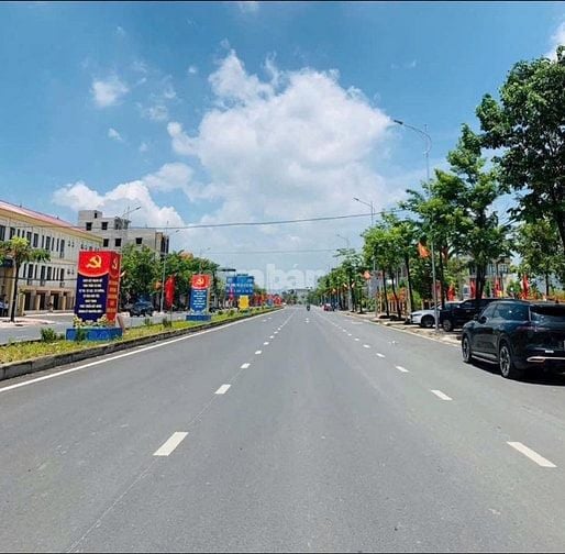 Bán lô đất 94,8m² SIÊU ĐẸP,có sẵn nhà cấp 4 mới,otođỗ cửa tại Hoài Đức