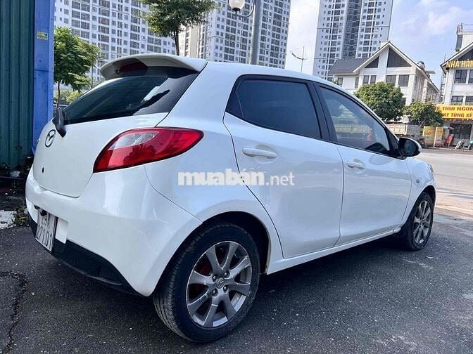 Mazda 2 2011 Trắng 160000 km