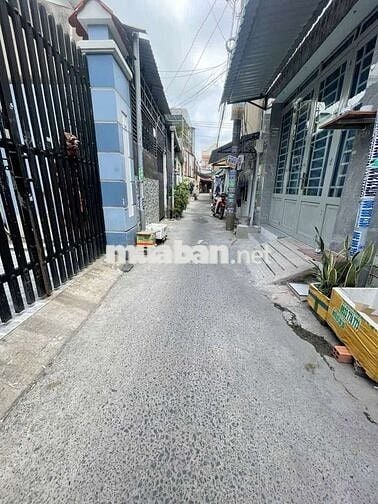 BÁN NHÀ HÓC MÔN 
- BA GÁC ĐẬU CỬA - DT KHỦNG - GIÁ CỰC RẺ