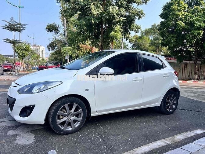 Mazda 2 2011 Trắng 160000 km