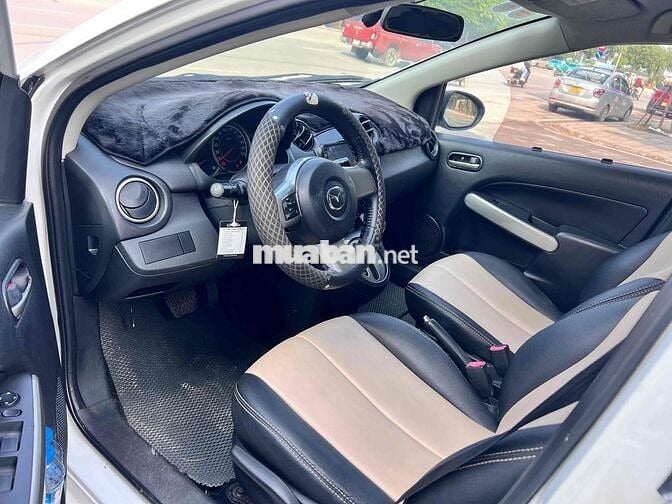 Mazda 2 2011 Trắng 160000 km
