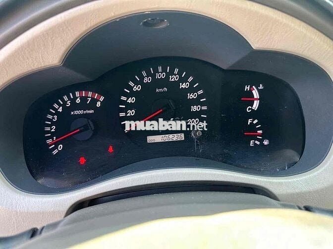 Toyota Innova 2011 Vàng cát 106.236 km