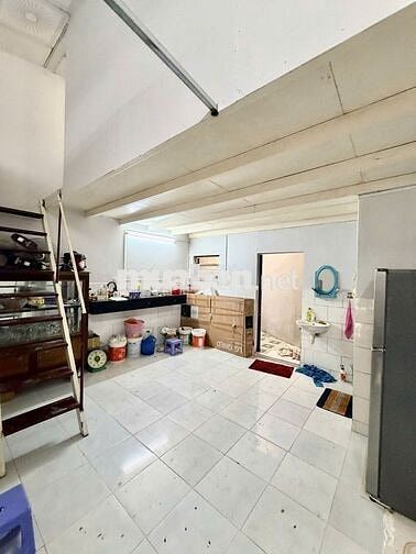 Nhà trệt lửng 1PN hẻm đường Đề Thám 10 triệu thương lượng