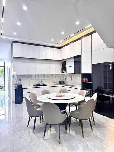 Bán nhà 3 lầu xây mới Lê Minh Xuân, Bình Chánh,Sổ riêng, pháp lý chuẩn