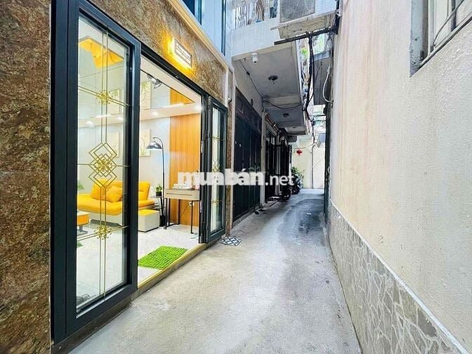 Bán Gấp Nhà 5 Tầng Thang Máy Hoàng Hoa Thám 36m2 Hơn 9 Tỷ