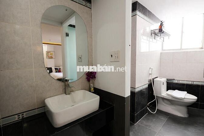 KHÁCH SẠN MT ĐƯỜNG NAM QUỐC CANG, PHƯỜNG PHẠM NGŨ LÃO, QUẬN 1.