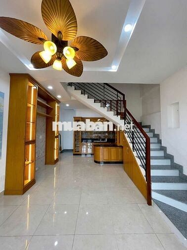 Cho thuê nhà hẻm xe tải Chu Văn An 6PN giá chỉ 27tr