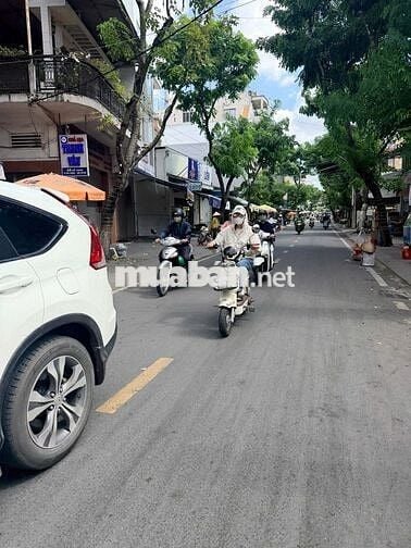 Nhà trệt lửng 1PN hẻm đường Đề Thám 10 triệu thương lượng