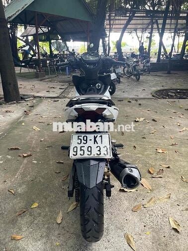 Yamaha Exciter 150 Trắng đen, biển số thành phố