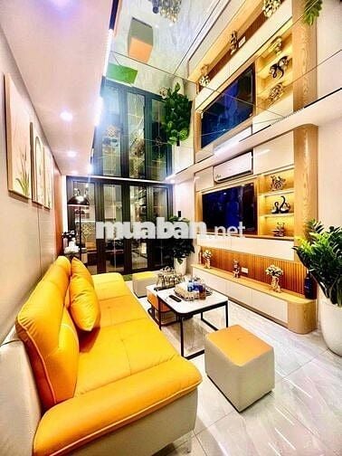 Bán Gấp Nhà 5 Tầng Thang Máy Hoàng Hoa Thám 36m2 Hơn 9 Tỷ