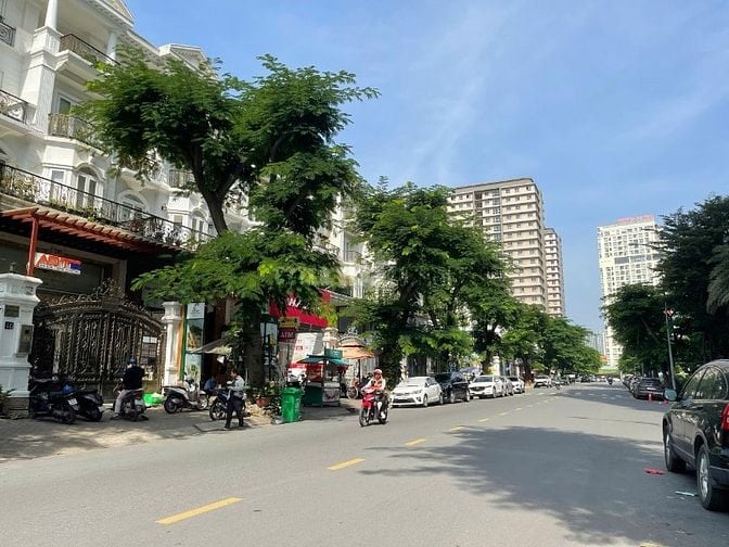 Cho thuê nhà mặt tiền trung tâm quận 7, 6x20m 1 trệt 3 lầu, giá 60 tr