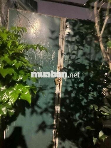 Bán nhà cấp 4 ngõ 189 Hoàng Hoa Thám 42 m2 ô tô đỗ trước nhà